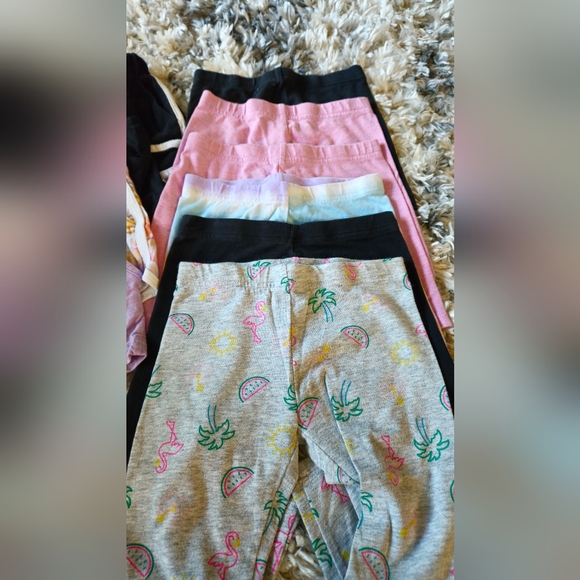 9 pairs XS shorts - Picture 2 of 3